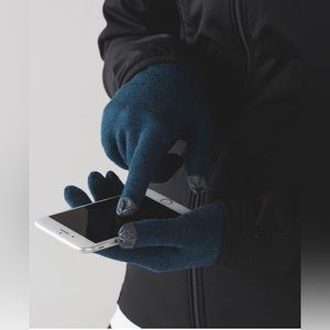 Lululemon Runderland Gloves